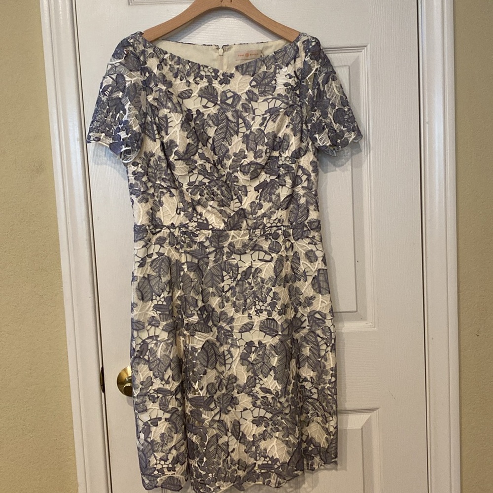 Tory Burch Lacy Summer Dress Moonrise Issy Floral Motif Boat neckline Size 10 - Picture 9 of 15
